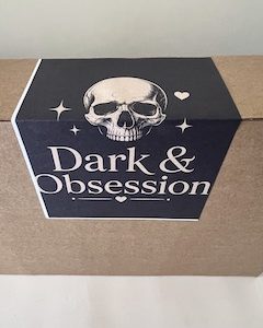 box dark Box Mistério — Dark & Obsession
